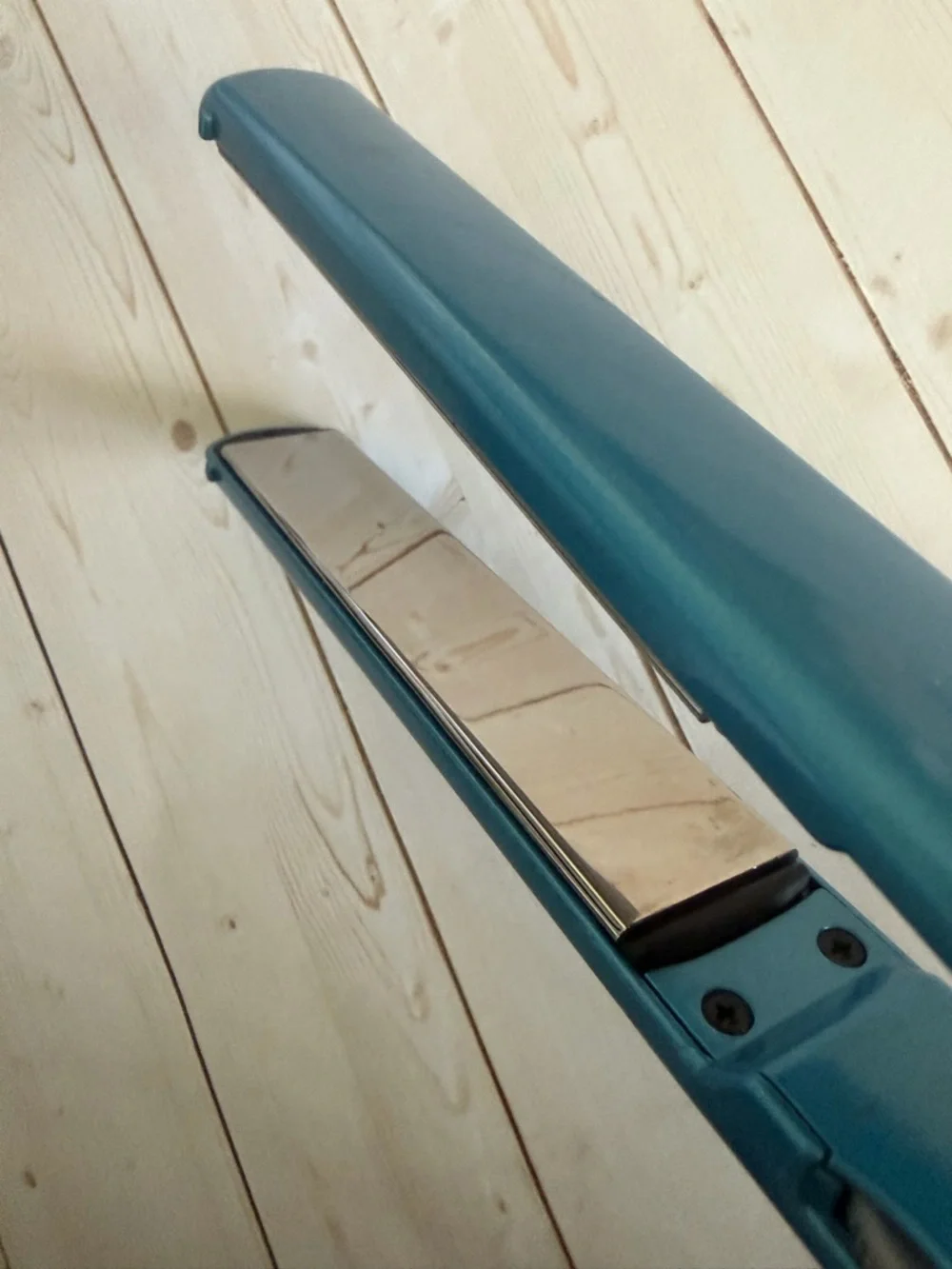 BaByliss Nano Teal Blue Hair Straightener - Picture 4 of 13